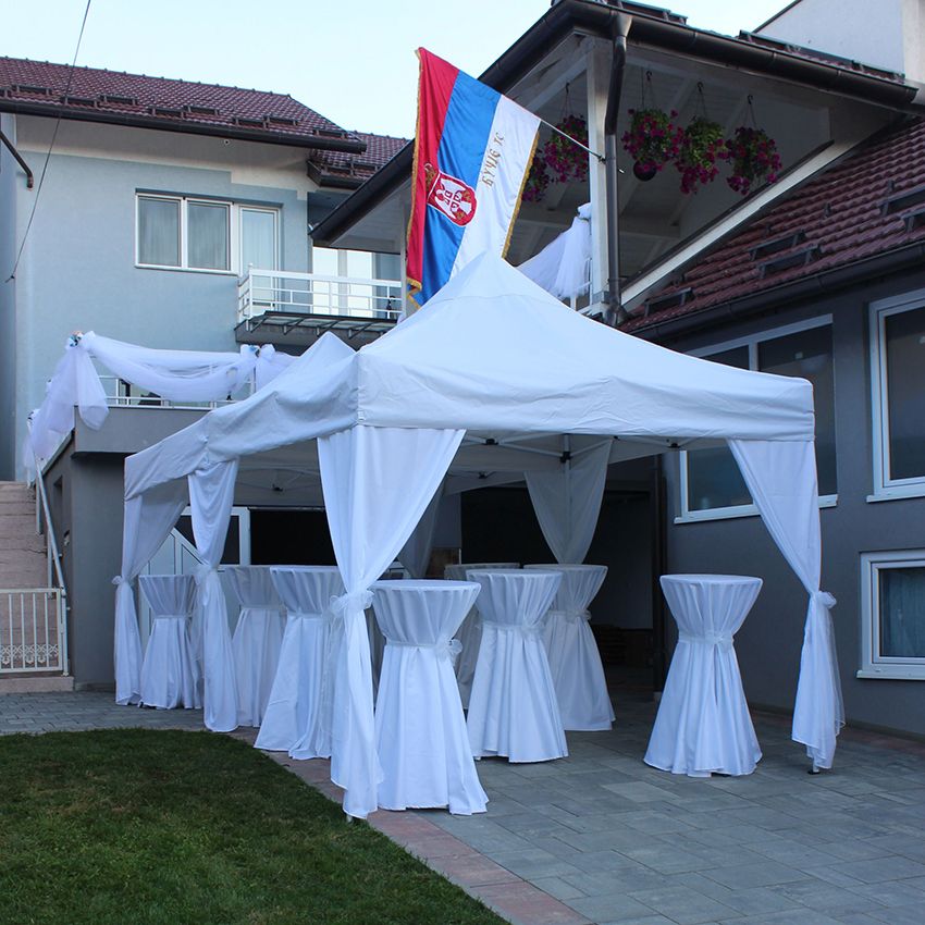 Iznajmljivanje barskih stolova i paviljona Krusevac